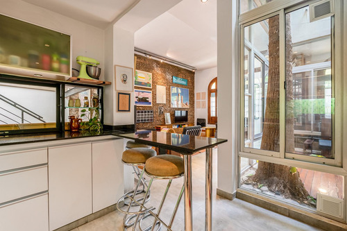 Excelente Casa - Venta - 5 Ambientes - Suite - Terraza - Patio - Parrilla - Chacarita