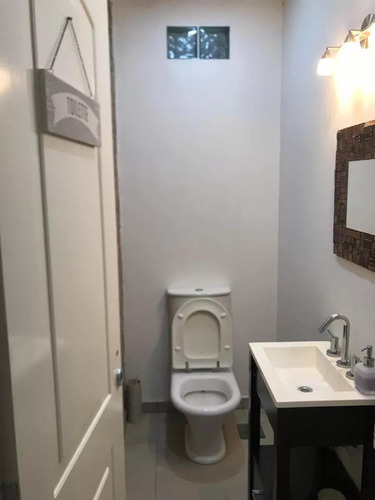Casa En Venta - 4 Dormitorios 2 Baños - 469mts2 - Suipacha