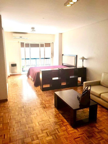Imagen 6 de 8 de Venta De Departamento En Av. Indalecio Chenault 1700, Las Cañitas. Belgrano.
