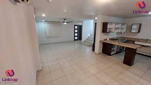Casa En Renta En Privada Con Parque Calzadas De Anahuac En Escobedo N.l.