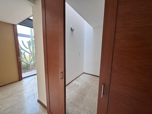 Preciosa Casa En Venta En Los Cipreses Corregidora