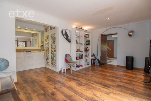 Casa En Venta De 4 Dormitorios En Carrasco