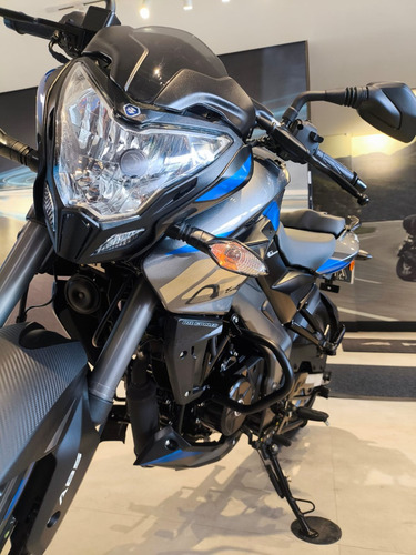 #005 - Bajaj Dominar 200cc - 0km