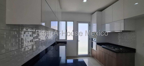 Casa A Estrenar En Renta En Zaru Residencial Con 3 Recamaras En Privada Con Gym Qh 25-3306/1191