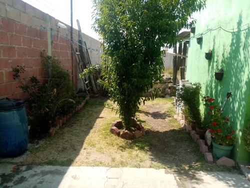 Casa Con 3 Recamaras 2 Baños Sala Comedor Cosina Y Patio