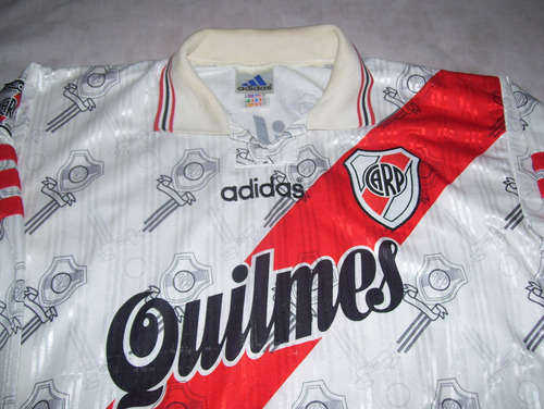 River Plate Adidas Quilmes 1996 Escuditos #23 Pablo Aimar (Usado)