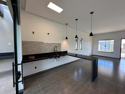 Casa Térrea 3 Dormitórios , Suite E Area De Lazer