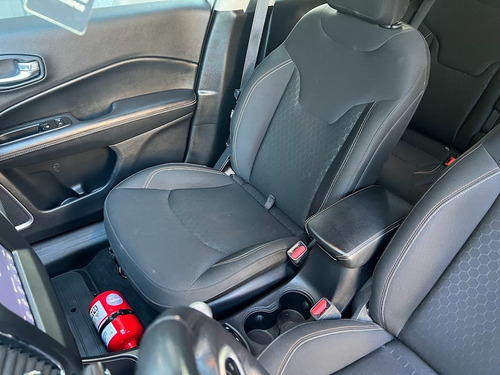 Imagen 5 de 25 de Jeep Compass Sport 2018 / 41000km Unico Dueño
