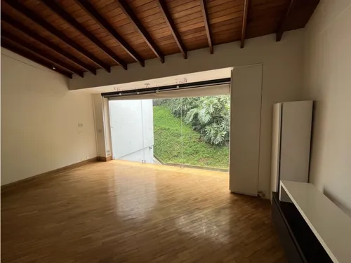 Casa Poblado-san Lucas 366mt2-4 Alcobas + Estudio-exclusiva Unidad