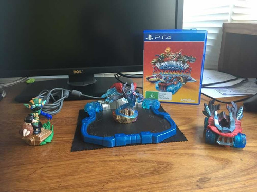 Skylanders Super Chargers Starter Pack Ps4