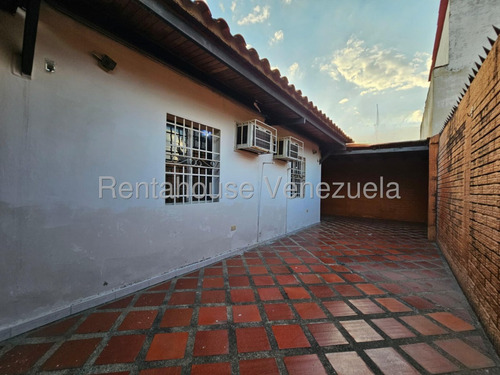 Linda Casa En Venta Urb Los Sauces Prolongación Av Aragua 25-18599 Hc