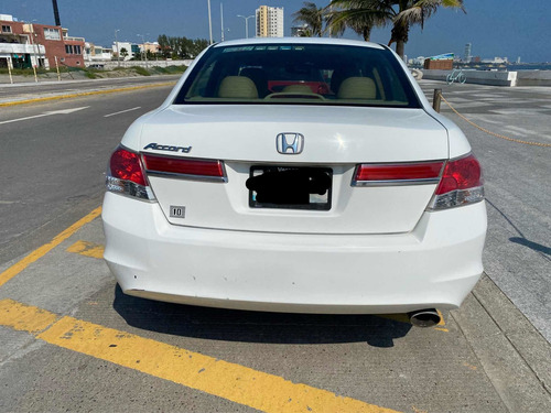 Imagen 6 de 12 de Honda Accord 2011 2.4 Ex Sedan L4 Piel Abs Cd Mt