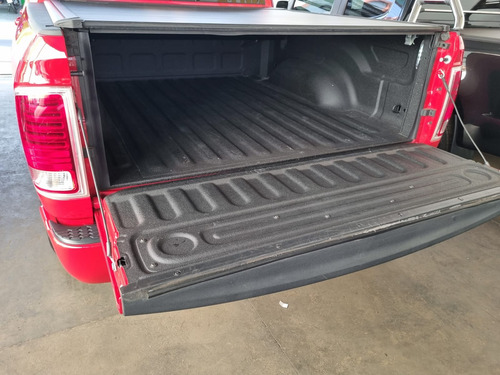 RAM Ram Classic 5.7 Laramie Night Edition Cab. Dupla 4X4 Aut. 4P