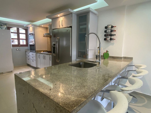 Imagen 2 de 30 de En Venta Moderna E Impecable Casa En Res. Pueblo Viejo.
