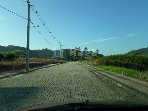Imagem 2 de 10 de Terreno À Venda Em Guabiruba/sc - 822
