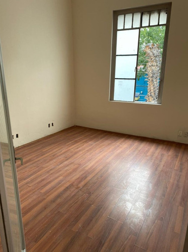 Rento Casa Con Uso De Suelo Comercial En Colonia Roma Norte