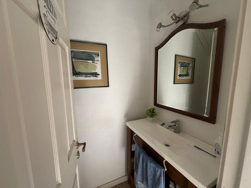 Casa En Venta En Los Jazmines, Pilar Del Este, Pilar