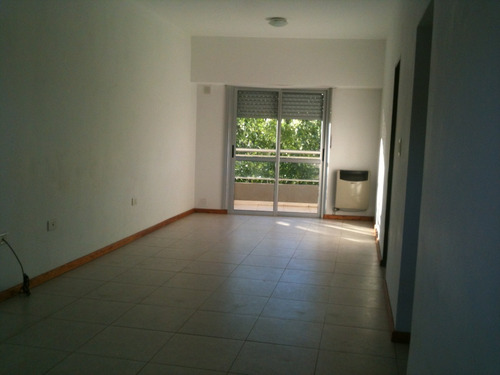 Imagen 5 de 14 de Departamento En El Centro De La Ciudad Excelente Ubicacion