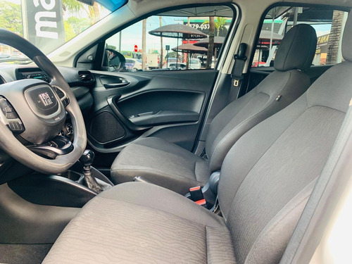 Fiat Cronos 1.0 Flex 4p