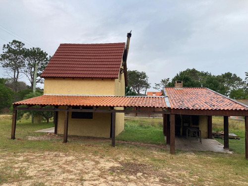 Cabaña Luminosa En Ubicación Privilegiada