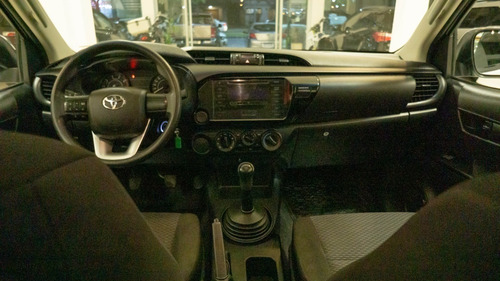 Imagen 5 de 8 de Hilux 4x2 D/c Dx 2.4 Tdi 6 M/t