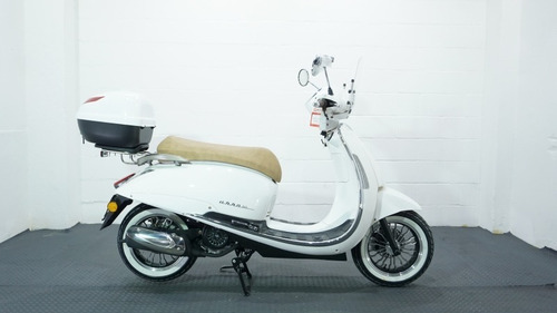 Imagen 4 de 24 de Moto Scooter 150 Beta Tempo Arrow 150 + Parabrisas 0km 2023
