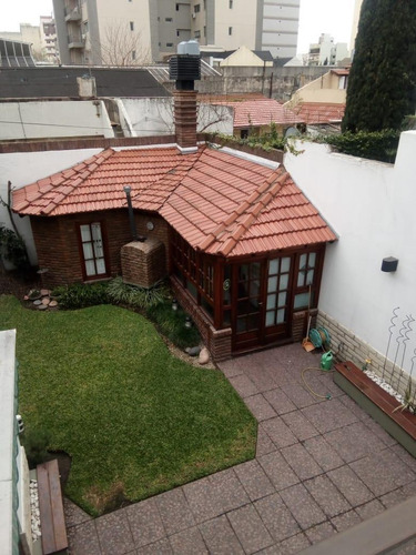 Imagen 7 de 14 de Excelente Casa Con Parque, Quincho, Cochera. Exc Ubicacion