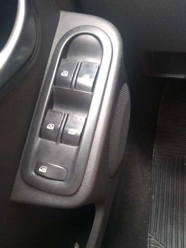 Renault Logan 2012 1.6 Expression Hi-torque 4p