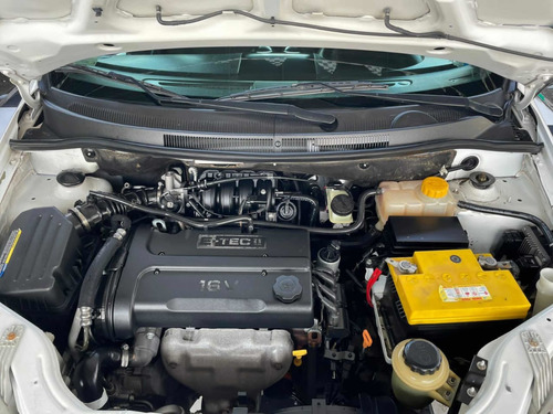 Imagen 6 de 11 de Chevrolet Aveo 1.6 Ls L4 At 2015