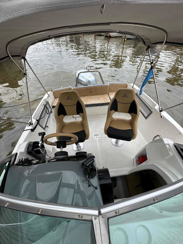 Arcoiris Fishing 6.0 C/honda 115hp 4t Inyeccion Permuta