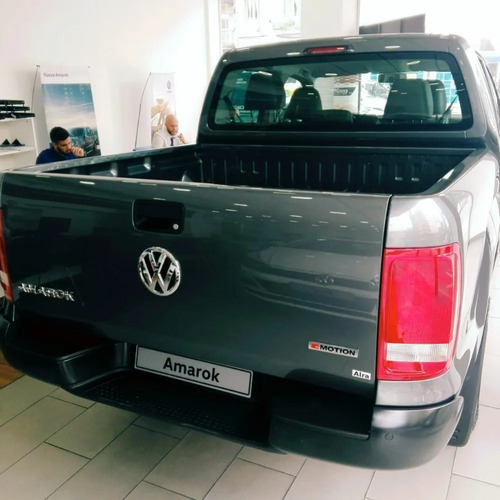 Imagen 16 de 25 de Volkswagen Amarok Trendline 0km Manual 4x2 Vw 2023 Nueva R1