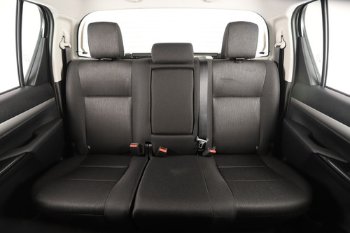Imagen 12 de 25 de Toyota Hilux 2.8 Tdi Srv 4x4 Mt 0km 2023