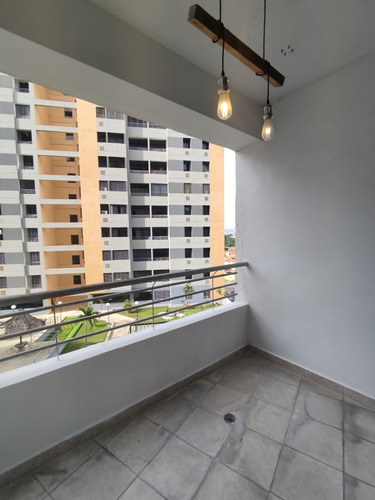 Apartamento En Venta En Tazajal, Naguanagua. Inmobiliaria Maggi. 1913