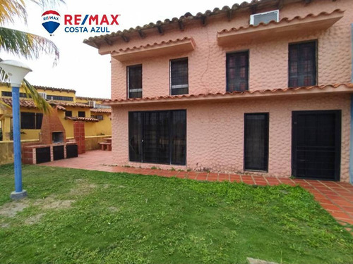 Imagen 2 de 12 de Se Vende Comodo Tonw House En Ciudad Flamingo, Conjunto Isla Capri