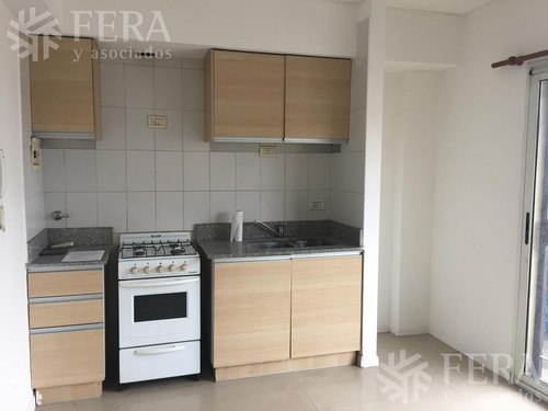 Imagen 6 de 13 de Venta De Departamento 2 Ambientes Con Cochera Cubierta En Lanús (26466)
