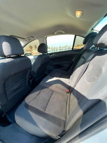 Imagen 8 de 9 de Peugeot 408