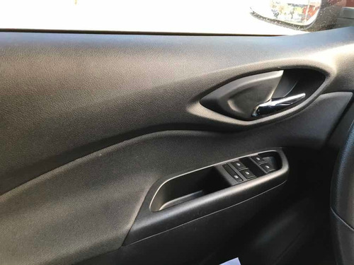 Imagen 4 de 12 de Chevrolet Onix 1.4 Ltz At 98cv 2017