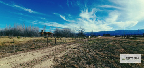 Venta De Terreno En Yacanto, A Metros De La Ruta