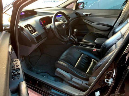 Imagem 8 de 15 de Honda Civic 1.8 Lxs 16v Flex 4p Manual