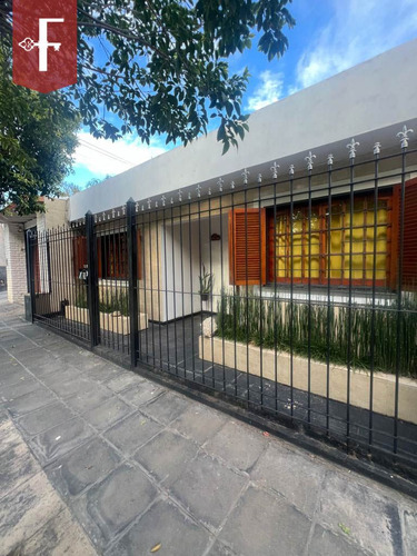 Casa En Venta En Juana Koslay