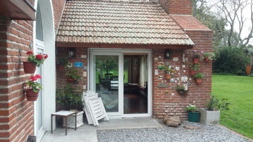 Imagen 8 de 17 de Excelente Chalet - Gran Jardin Perimetral
