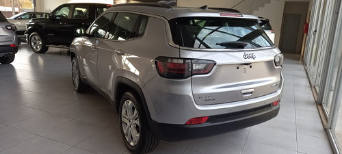 Imagen 10 de 15 de Jeep Compass 1.3 T270 Longitude