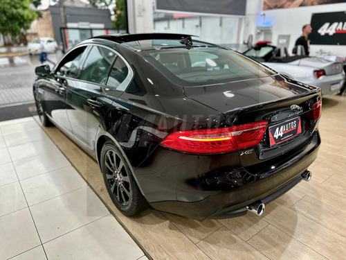 Jaguar XE 2.0 Pure