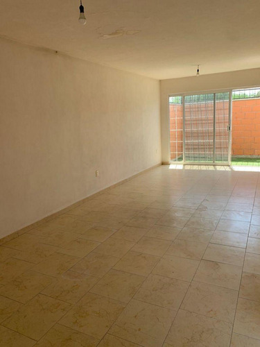 Casa En Venta En Frac. El Dorado I Leon, Gto. Cerca De Ambas Entradas, Junto A Wallmart De Via Alta