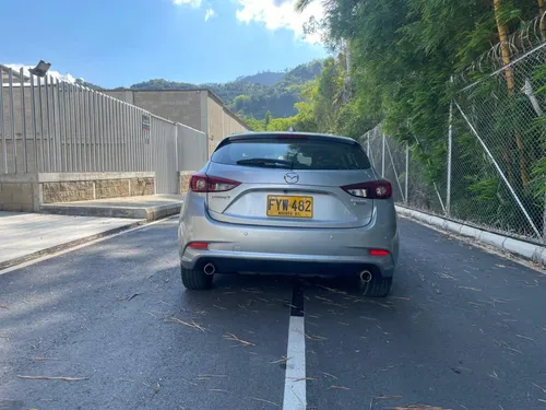 Mazda 3 2.0 Sport Touring