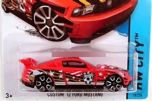 Hot Wheels # 18/250- Custom '12 Ford Mustang - 1/64 - Bfc41