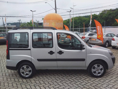 Imagem 3 de 9 de Fiat Doblò 1.8 Mpi Essence 7l 16v Flex 4p Manual