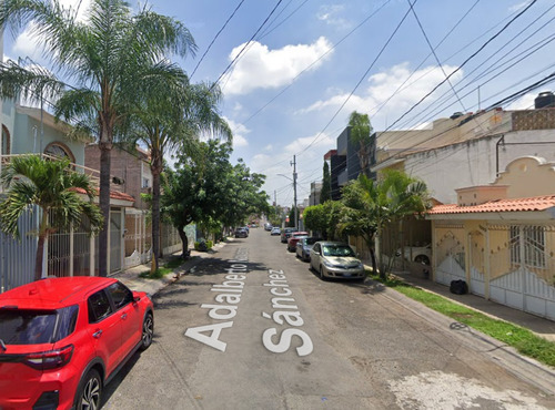 Vendo Casa En Los Arrayanes, Guadalajara Junto Plaza Punto Oriente