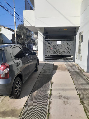 Cochera En Venta - 14.86mts - Caseros