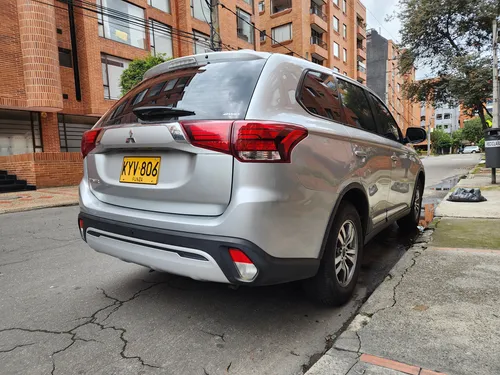 Mitsubishi Outlander Kaiteki At 2.4 Cc 2022